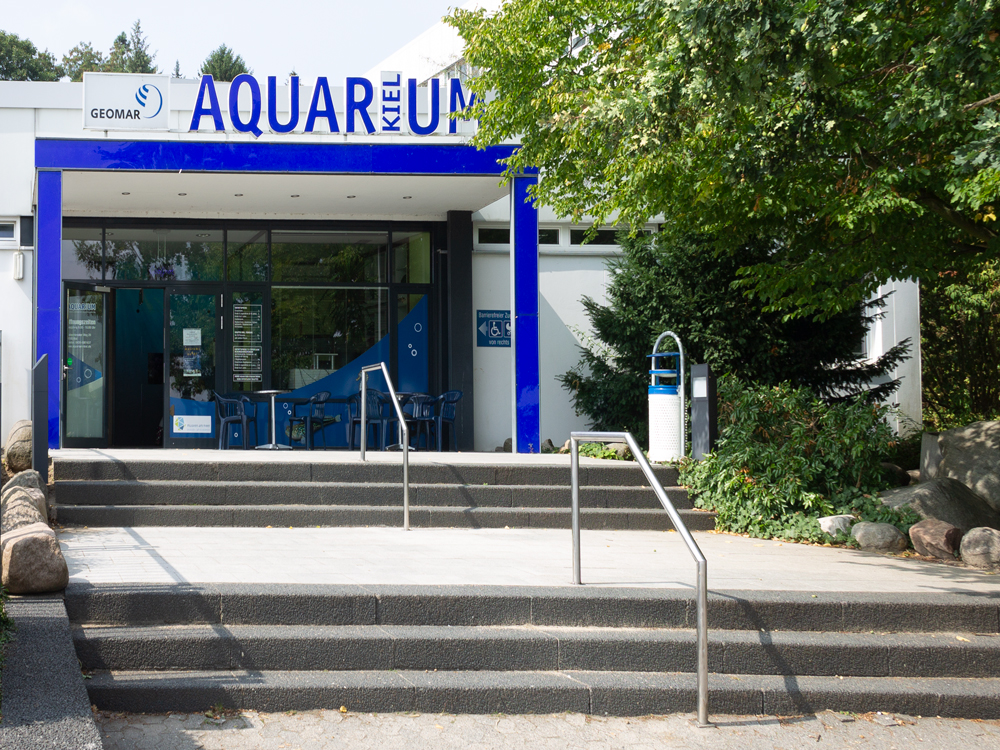 Eingang des Aquariums in Kiel